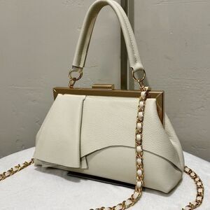 Ivory Pebble Leather Handmade Asymmetrical Ruffles Metal Frame Clutch/Crossbaody